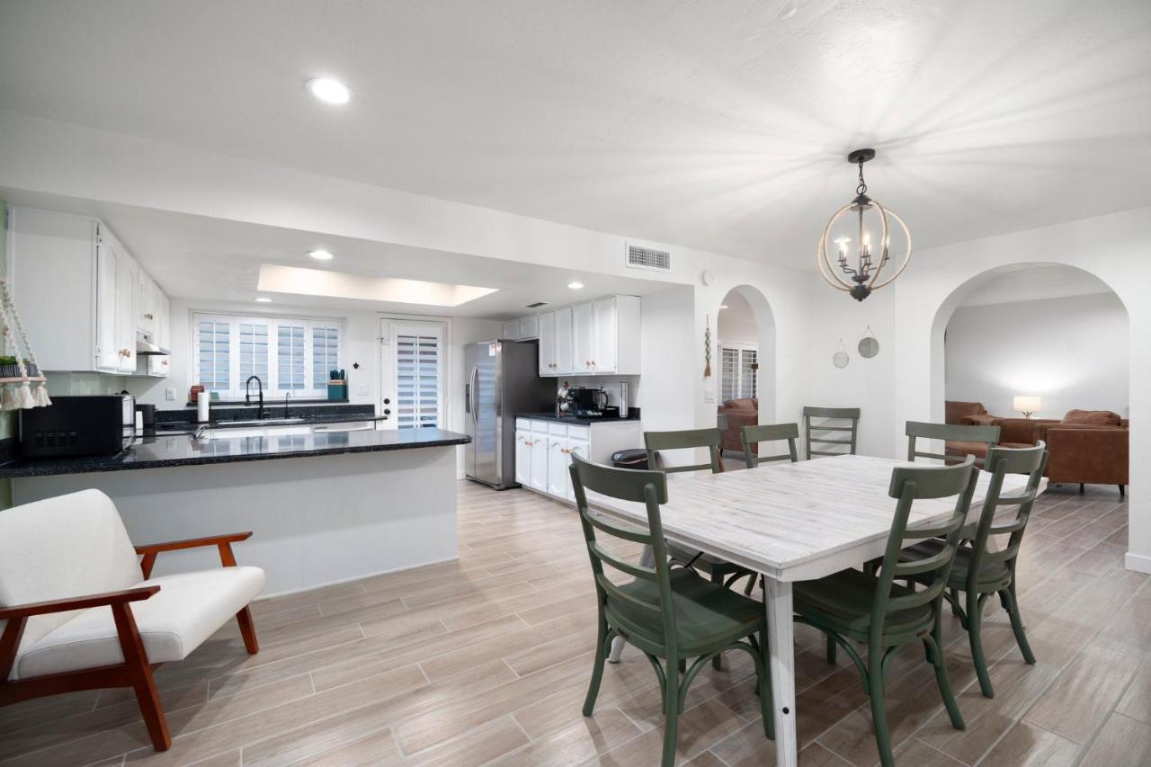 Large Pool With Diving Board, Remodeled 3Bdrm, Near State Farm Stdm And More! Peoria Exteriör bild