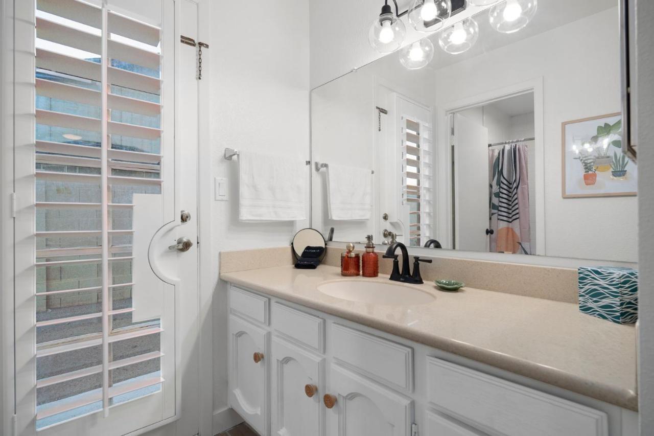 Large Pool With Diving Board, Remodeled 3Bdrm, Near State Farm Stdm And More! Peoria Exteriör bild