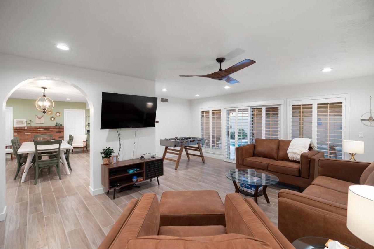 Large Pool With Diving Board, Remodeled 3Bdrm, Near State Farm Stdm And More! Peoria Exteriör bild
