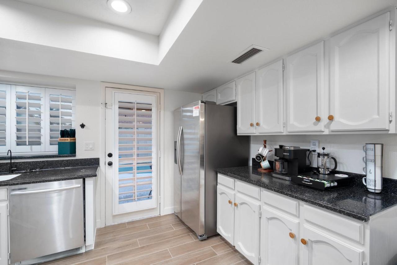 Large Pool With Diving Board, Remodeled 3Bdrm, Near State Farm Stdm And More! Peoria Exteriör bild